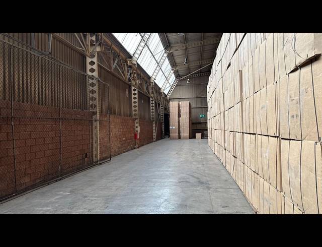 7,242M² WAREHOUSE TO LET IN ALRODE